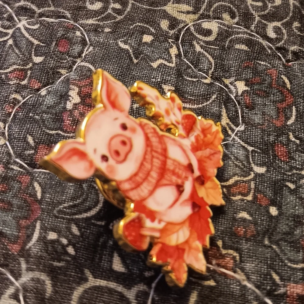 Cozy Little Fall Piglet Pin, Autumn Woodland Cottagecore Farm Country Pig Brooch - Picture 3 of 5